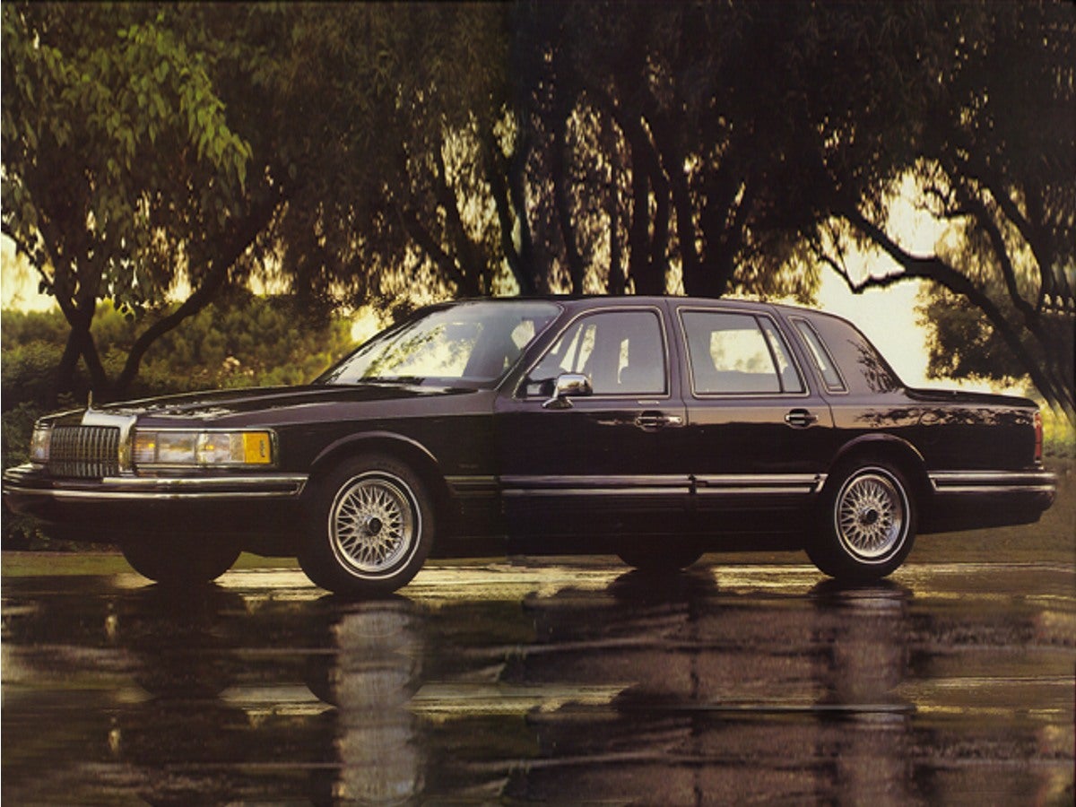 lincoln town car 1993 1LNLM83W4PY765641 image lincoln town car 1993 1LNLM83W4PY765641 image